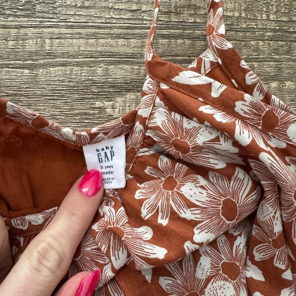 Gap neutral daisy sundress 3